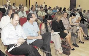 Avicultores hondureños suscriben convenio con secretaria medioambiental