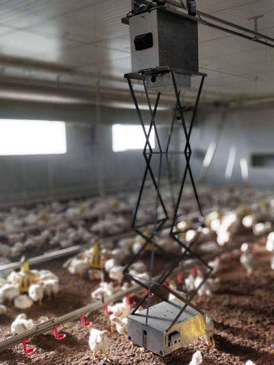 Faromatics ChickenBoy robot avícola