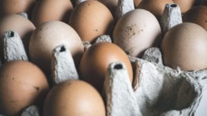 En Ecuador denuncian contrabando de huevo colombiano