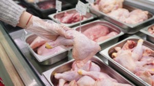 Exportación de pollo argentino será menor en 35,000 t