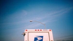 Lío entre Trump y USPS traería regalo para el negocio avícola